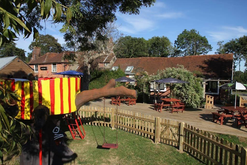 The May Garland Inn Hellingly Esterno foto