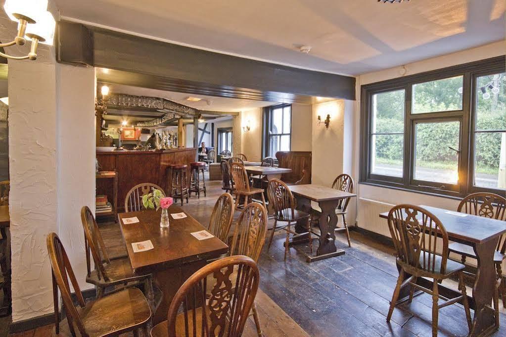 The May Garland Inn Hellingly Esterno foto